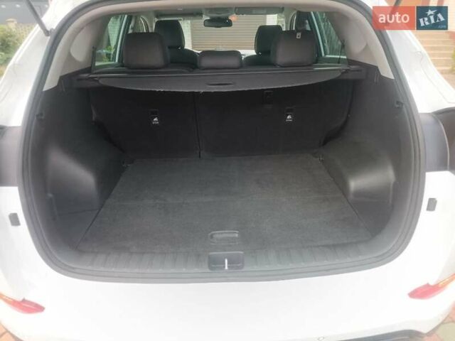 Білий Хендай Туксон, об'ємом двигуна 2 л та пробігом 169 тис. км за 19999 $, фото 90 на Automoto.ua