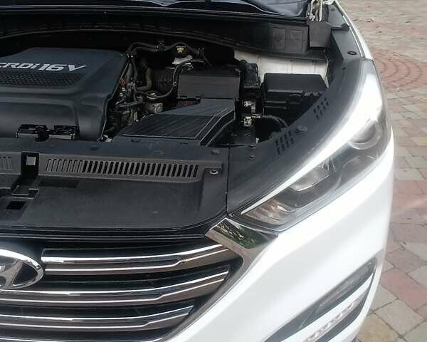 Хендай Туксон 2018 в Львове на Automoto.ua Белый Хендай Туксон, объемом двигателя 2 л и пробегом 169 тыс. км за 21400 $, фото 104 на Automoto.ua