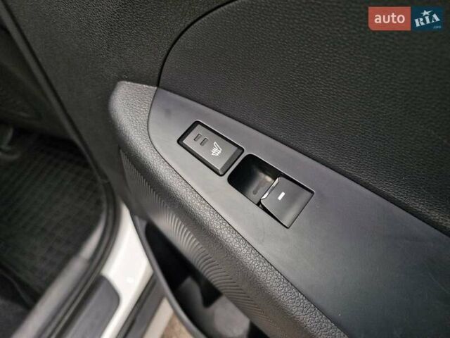 Белый Хендай Туксон, объемом двигателя 2 л и пробегом 111 тыс. км за 19999 $, фото 11 на Automoto.ua