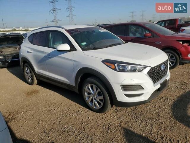 Белый Хендай Туксон, объемом двигателя 2 л и пробегом 105 тыс. км за 4900 $, фото 3 на Automoto.ua