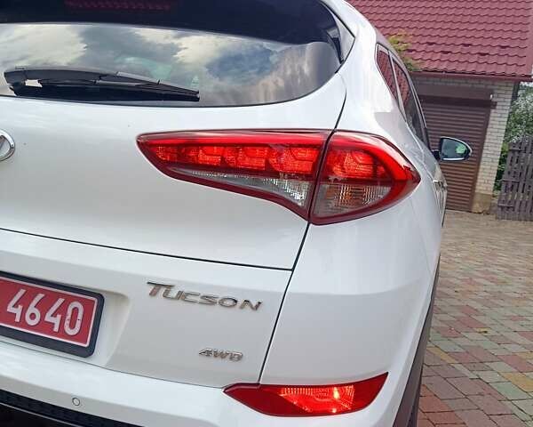 Хендай Туксон 2018 в Львове на Automoto.ua Белый Хендай Туксон, объемом двигателя 2 л и пробегом 169 тыс. км за 21400 $, фото 32 на Automoto.ua