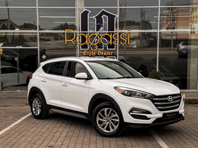 Белый Хендай Туксон, объемом двигателя 2 л и пробегом 90 тыс. км за 13800 $, фото 2 на Automoto.ua