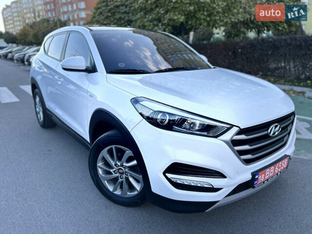 Хендай Туксон 2018 в Киеве на Automoto.ua Белый Хендай Туксон, объемом двигателя 2 л и пробегом 143 тыс. км за 19600 $, фото 7 на Automoto.ua