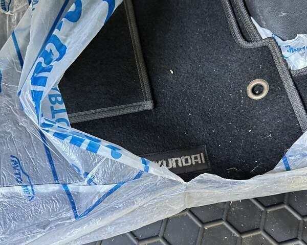 Белый Хендай Туксон, объемом двигателя 2 л и пробегом 97 тыс. км за 24800 $, фото 22 на Automoto.ua