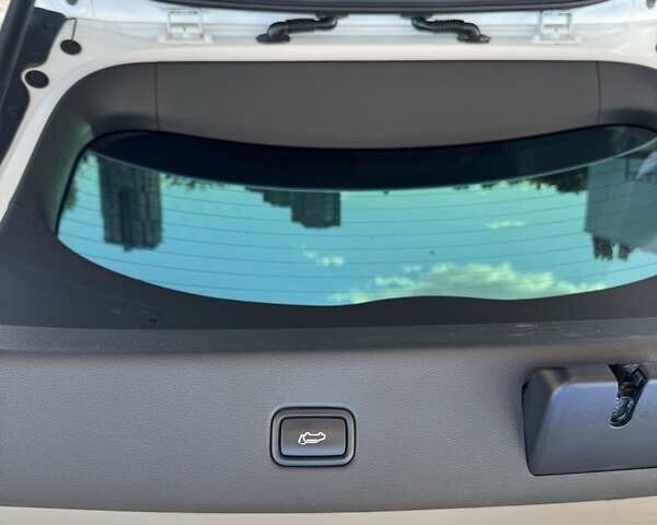 Белый Хендай Туксон, объемом двигателя 2 л и пробегом 97 тыс. км за 24800 $, фото 27 на Automoto.ua