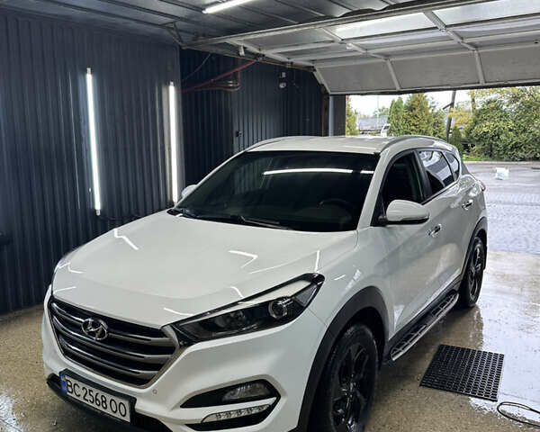 Хендай Туксон 2018 у Львові на Automoto.ua Білий Хендай Туксон, об'ємом двигуна 2 л та пробігом 151 тис. км за 20900 $, фото 2 на Automoto.ua