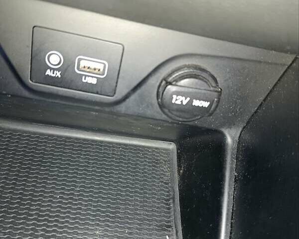 Білий Хендай Туксон, об'ємом двигуна 2 л та пробігом 169 тис. км за 19999 $, фото 62 на Automoto.ua