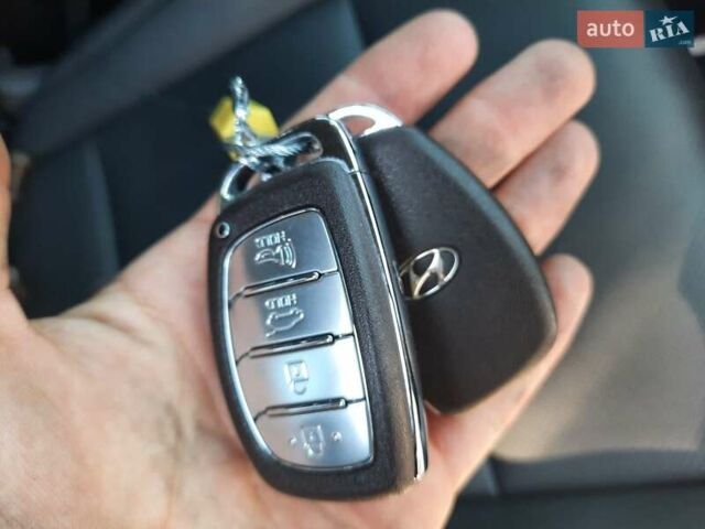 Хендай Туксон 2018 в Киеве на Automoto.ua Белый Хендай Туксон, объемом двигателя 2 л и пробегом 158 тыс. км за 24500 $, фото 20 на Automoto.ua