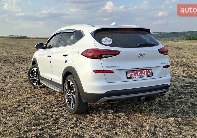 Хендай Туксон 2018 в Киеве на Automoto.ua Белый Хендай Туксон, объемом двигателя 2 л и пробегом 158 тыс. км за 24500 $, фото 5 на Automoto.ua