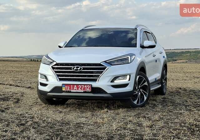 Хендай Туксон 2018 в Киеве на Automoto.ua Белый Хендай Туксон, объемом двигателя 2 л и пробегом 158 тыс. км за 24500 $, фото 4 на Automoto.ua