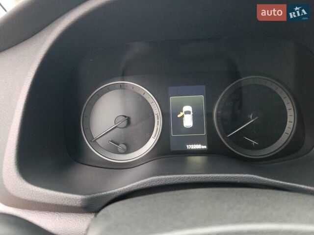 Білий Хендай Туксон, об'ємом двигуна 2 л та пробігом 169 тис. км за 19999 $, фото 49 на Automoto.ua