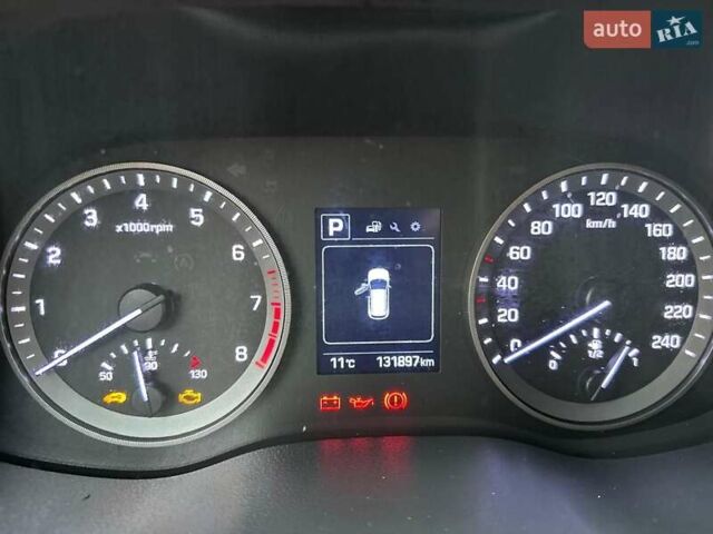 Белый Хендай Туксон, объемом двигателя 2 л и пробегом 131 тыс. км за 17600 $, фото 29 на Automoto.ua