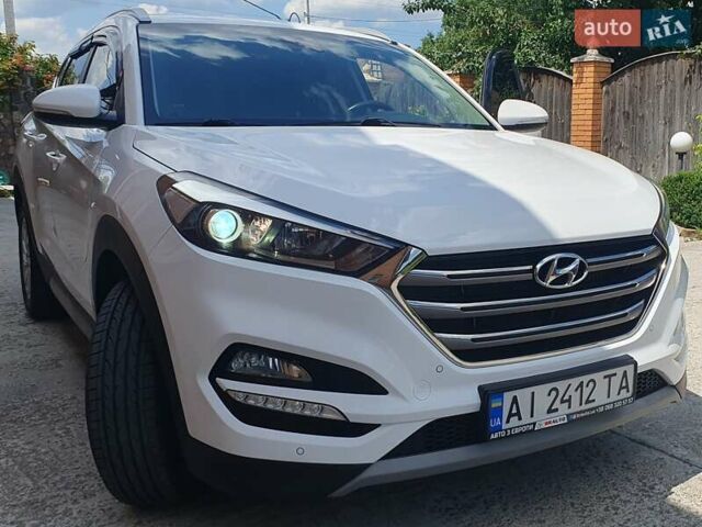 Білий Хендай Туксон, об'ємом двигуна 1.69 л та пробігом 227 тис. км за 18600 $, фото 2 на Automoto.ua