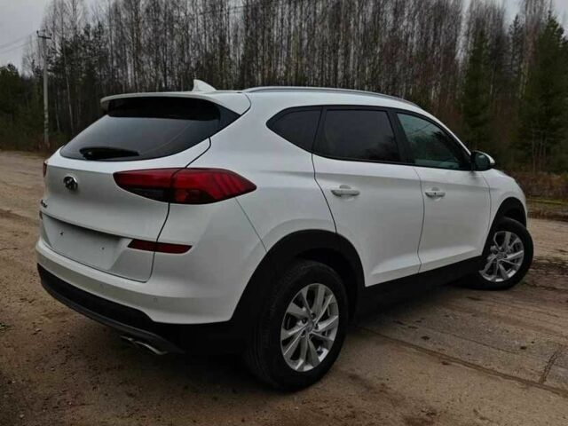 Белый Хендай Туксон, объемом двигателя 2 л и пробегом 75 тыс. км за 13500 $, фото 4 на Automoto.ua