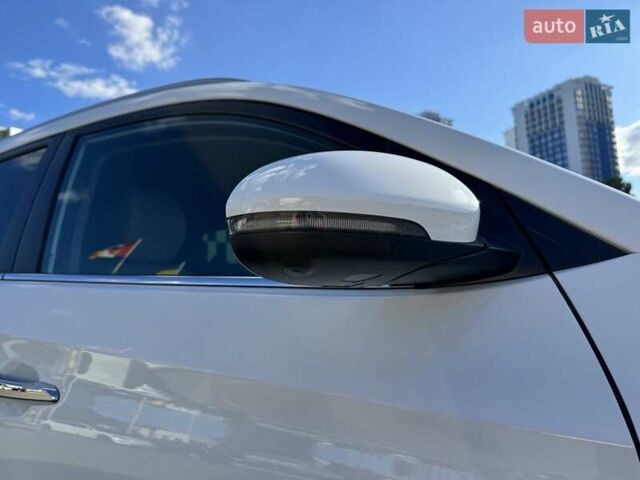 Белый Хендай Туксон, объемом двигателя 2 л и пробегом 97 тыс. км за 24800 $, фото 8 на Automoto.ua