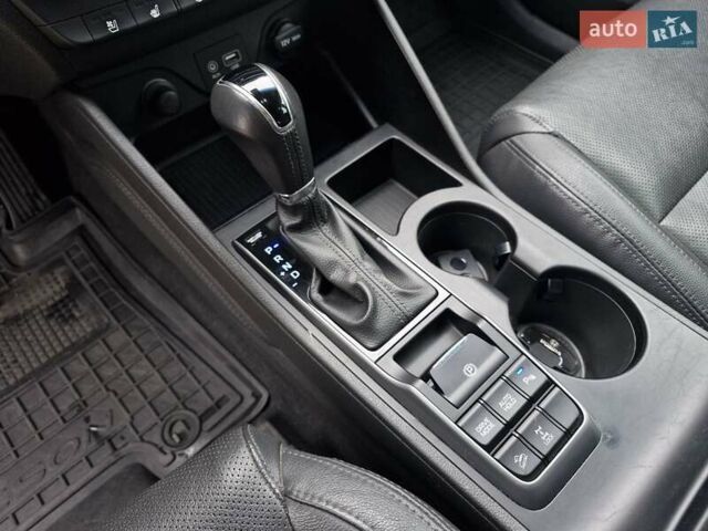 Белый Хендай Туксон, объемом двигателя 2 л и пробегом 111 тыс. км за 19999 $, фото 28 на Automoto.ua