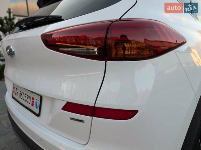 Білий Хендай Туксон, об'ємом двигуна 1.6 л та пробігом 152 тис. км за 21950 $, фото 34 на Automoto.ua