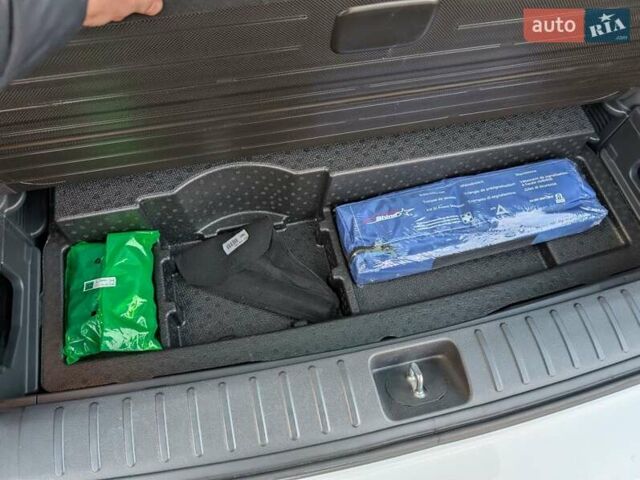 Білий Хендай Туксон, об'ємом двигуна 1.6 л та пробігом 152 тис. км за 21950 $, фото 71 на Automoto.ua