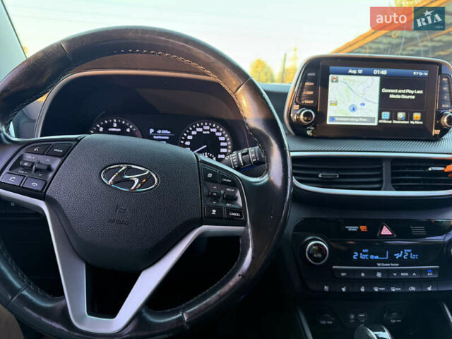 Белый Хендай Туксон, объемом двигателя 2 л и пробегом 167 тыс. км за 22499 $, фото 17 на Automoto.ua