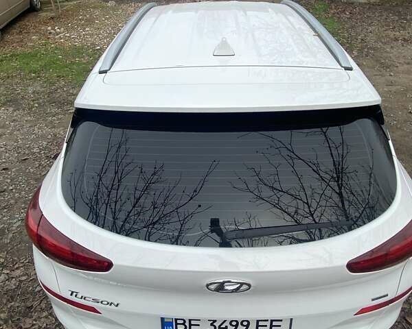 Білий Хендай Туксон, об'ємом двигуна 2 л та пробігом 40 тис. км за 20700 $, фото 10 на Automoto.ua