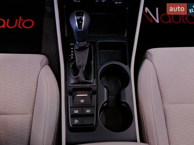 Белый Хендай Туксон, объемом двигателя 2.4 л и пробегом 63 тыс. км за 19500 $, фото 25 на Automoto.ua