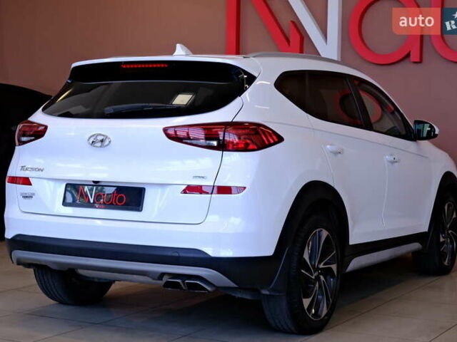 Белый Хендай Туксон, объемом двигателя 2.4 л и пробегом 63 тыс. км за 19500 $, фото 21 на Automoto.ua