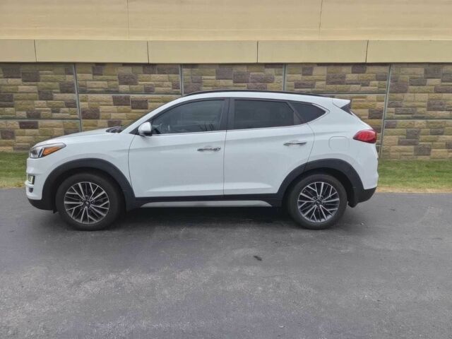 Белый Хендай Туксон, объемом двигателя 2.4 л и пробегом 40 тыс. км за 8600 $, фото 3 на Automoto.ua