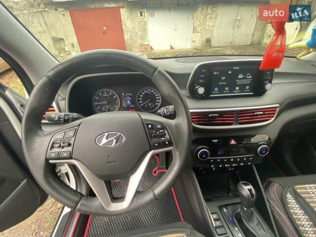 Білий Хендай Туксон, об'ємом двигуна 2 л та пробігом 40 тис. км за 20700 $, фото 11 на Automoto.ua