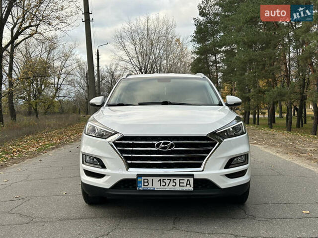 Білий Хендай Туксон, об'ємом двигуна 2 л та пробігом 101 тис. км за 17800 $, фото 1 на Automoto.ua