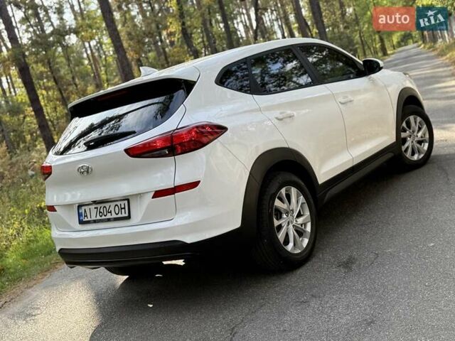 Білий Хендай Туксон, об'ємом двигуна 2 л та пробігом 51 тис. км за 17900 $, фото 13 на Automoto.ua