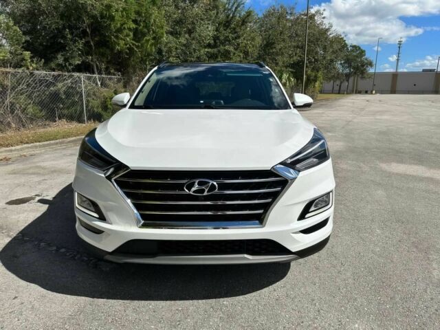 Белый Хендай Туксон, объемом двигателя 2.4 л и пробегом 36 тыс. км за 11400 $, фото 1 на Automoto.ua