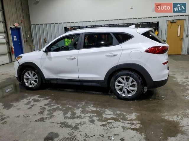 Белый Хендай Туксон, объемом двигателя 2 л и пробегом 97 тыс. км за 4400 $, фото 1 на Automoto.ua