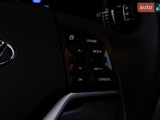 Белый Хендай Туксон, объемом двигателя 2.4 л и пробегом 63 тыс. км за 19500 $, фото 30 на Automoto.ua