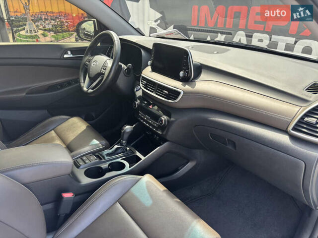 Белый Хендай Туксон, объемом двигателя 1.58 л и пробегом 107 тыс. км за 18500 $, фото 16 на Automoto.ua