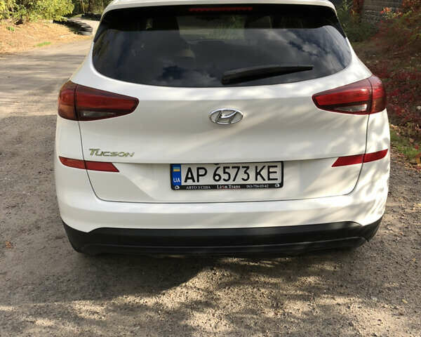 Белый Хендай Туксон, объемом двигателя 2 л и пробегом 25 тыс. км за 15900 $, фото 10 на Automoto.ua