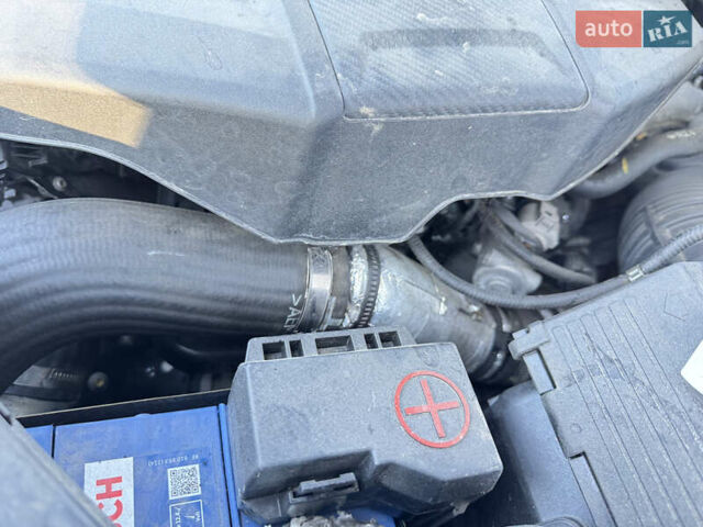 Белый Хендай Туксон, объемом двигателя 2 л и пробегом 270 тыс. км за 19800 $, фото 22 на Automoto.ua