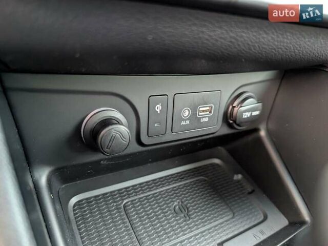 Білий Хендай Туксон, об'ємом двигуна 1.6 л та пробігом 152 тис. км за 21950 $, фото 48 на Automoto.ua