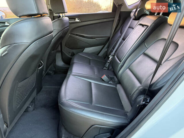 Белый Хендай Туксон, объемом двигателя 2 л и пробегом 167 тыс. км за 22499 $, фото 12 на Automoto.ua