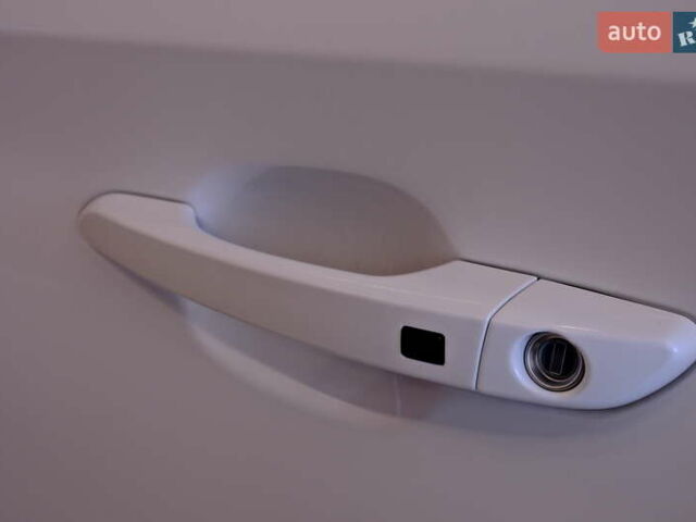 Белый Хендай Туксон, объемом двигателя 2.4 л и пробегом 63 тыс. км за 19500 $, фото 61 на Automoto.ua