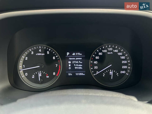 Білий Хендай Туксон, об'ємом двигуна 2 л та пробігом 101 тис. км за 17800 $, фото 15 на Automoto.ua