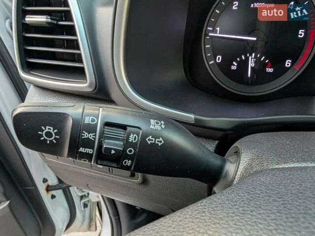 Білий Хендай Туксон, об'ємом двигуна 1.6 л та пробігом 152 тис. км за 21950 $, фото 43 на Automoto.ua