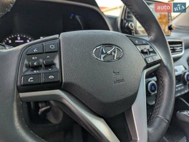 Білий Хендай Туксон, об'ємом двигуна 1.6 л та пробігом 152 тис. км за 21950 $, фото 45 на Automoto.ua