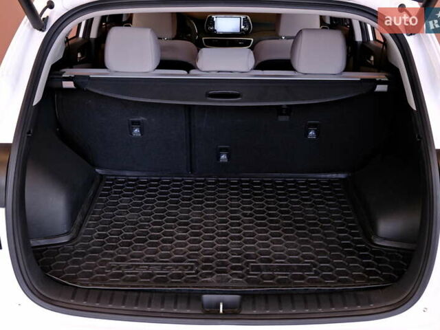 Белый Хендай Туксон, объемом двигателя 2.4 л и пробегом 63 тыс. км за 19500 $, фото 58 на Automoto.ua