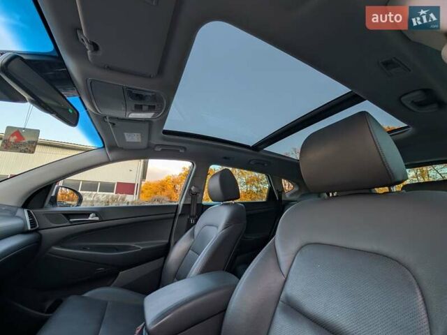 Білий Хендай Туксон, об'ємом двигуна 1.6 л та пробігом 152 тис. км за 21950 $, фото 37 на Automoto.ua