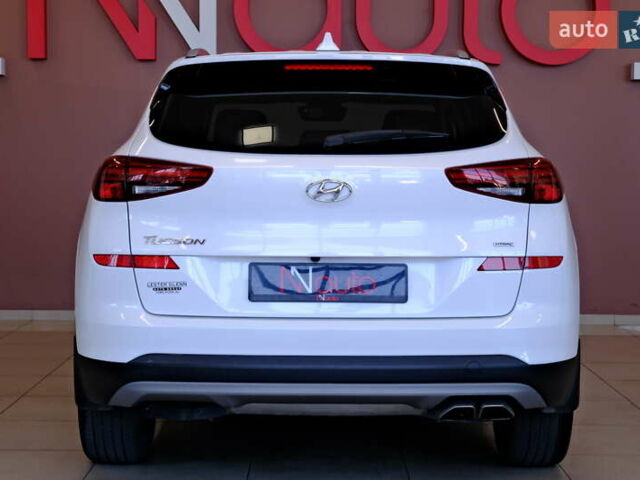 Белый Хендай Туксон, объемом двигателя 2.4 л и пробегом 63 тыс. км за 19500 $, фото 18 на Automoto.ua