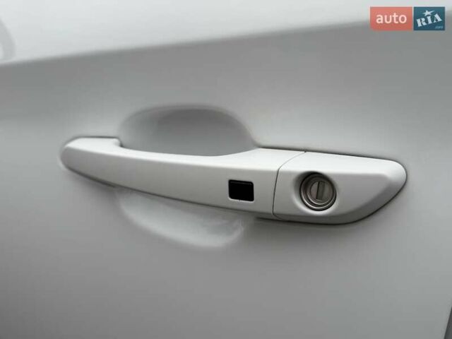 Белый Хендай Туксон, объемом двигателя 2 л и пробегом 114 тыс. км за 23900 $, фото 14 на Automoto.ua