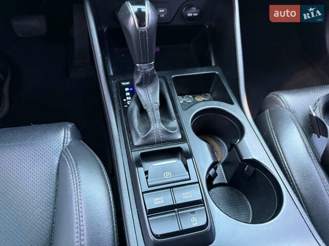 Белый Хендай Туксон, объемом двигателя 2 л и пробегом 167 тыс. км за 22499 $, фото 14 на Automoto.ua