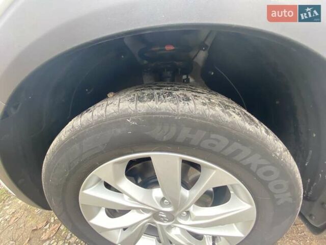 Білий Хендай Туксон, об'ємом двигуна 2 л та пробігом 40 тис. км за 20700 $, фото 13 на Automoto.ua