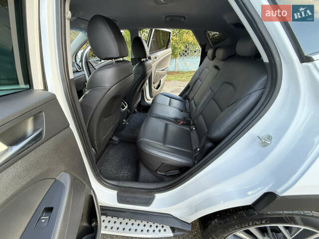 Белый Хендай Туксон, объемом двигателя 1.6 л и пробегом 53 тыс. км за 22500 $, фото 32 на Automoto.ua