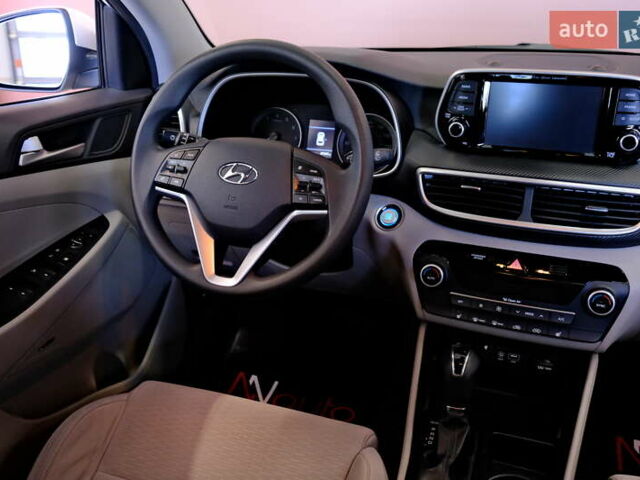 Белый Хендай Туксон, объемом двигателя 2.4 л и пробегом 63 тыс. км за 19500 $, фото 55 на Automoto.ua